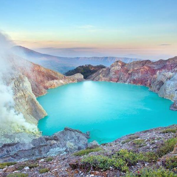 tour wisata Kawah ijen travel trip bromo indo tour wisata Kawah ijen travel trip bromo indo